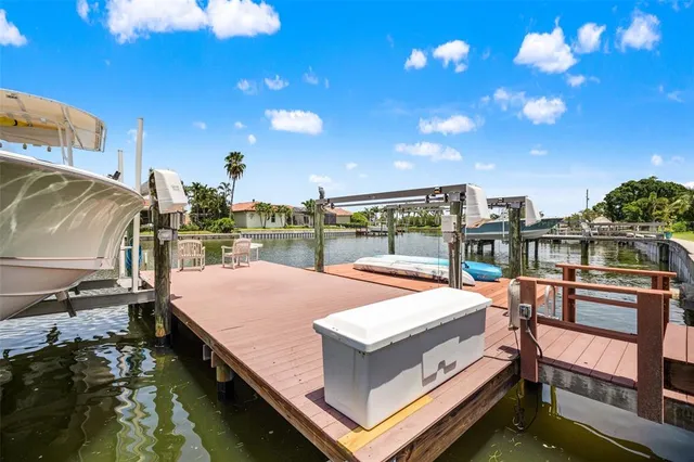 $1,399,000 | 4673 Alisa Circle Northeast, St. Petersburg, FL 33703