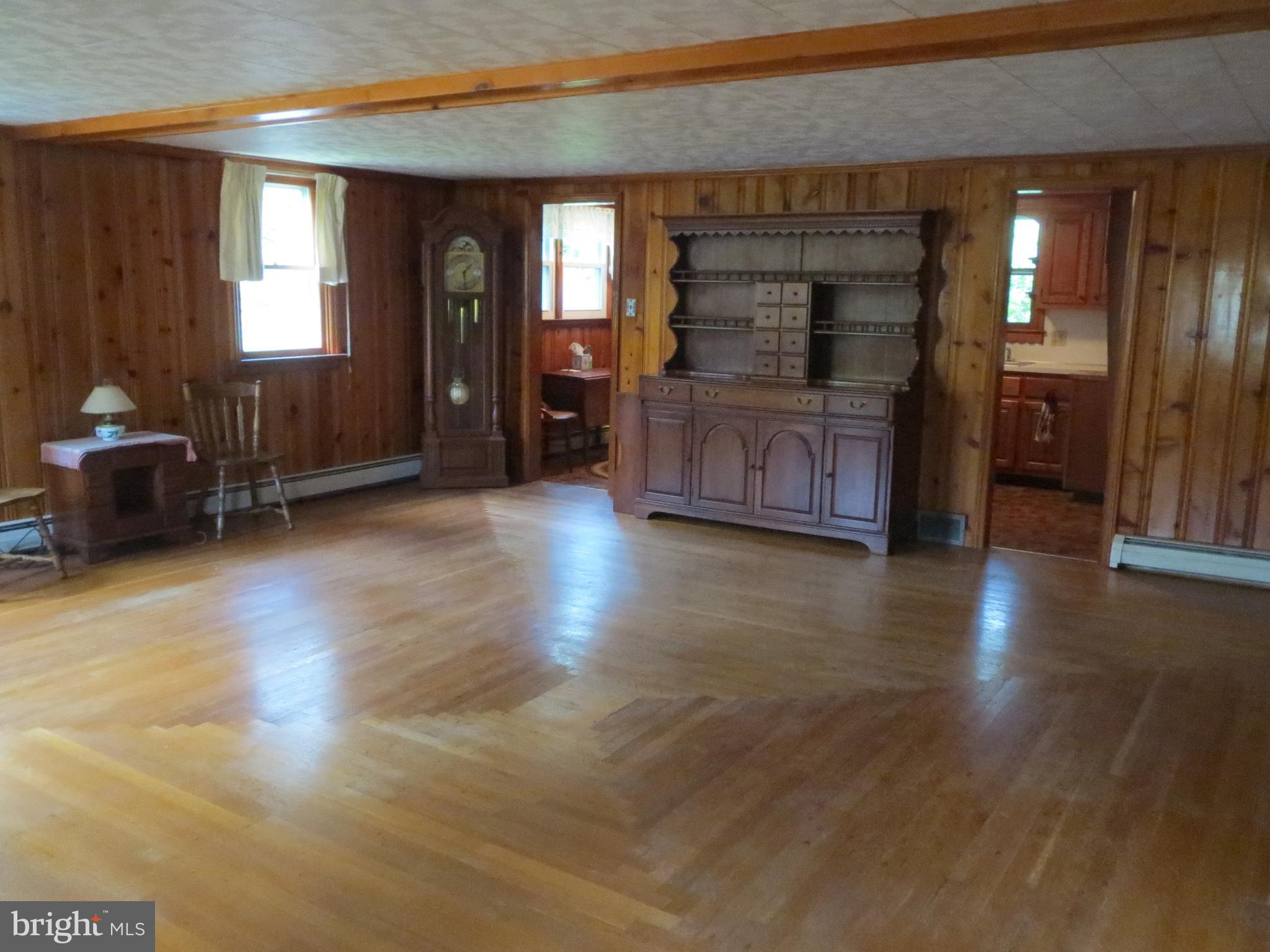 1405 Snyder Road Green Lane, PA 18054 - Photo 7 of 18 Gallery Image 7