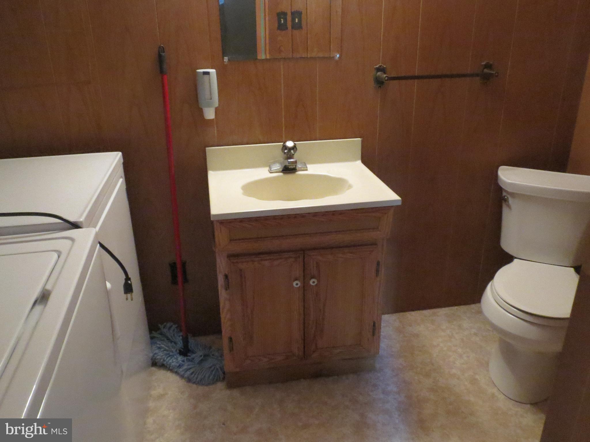 1405 Snyder Road Green Lane, PA 18054 - Photo 9 of 18 Gallery Image 9