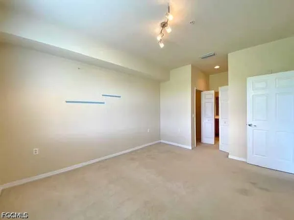 $1,999 | 10317 Heritage Bay Boulevard, Unit 1443, Naples, FL 34120