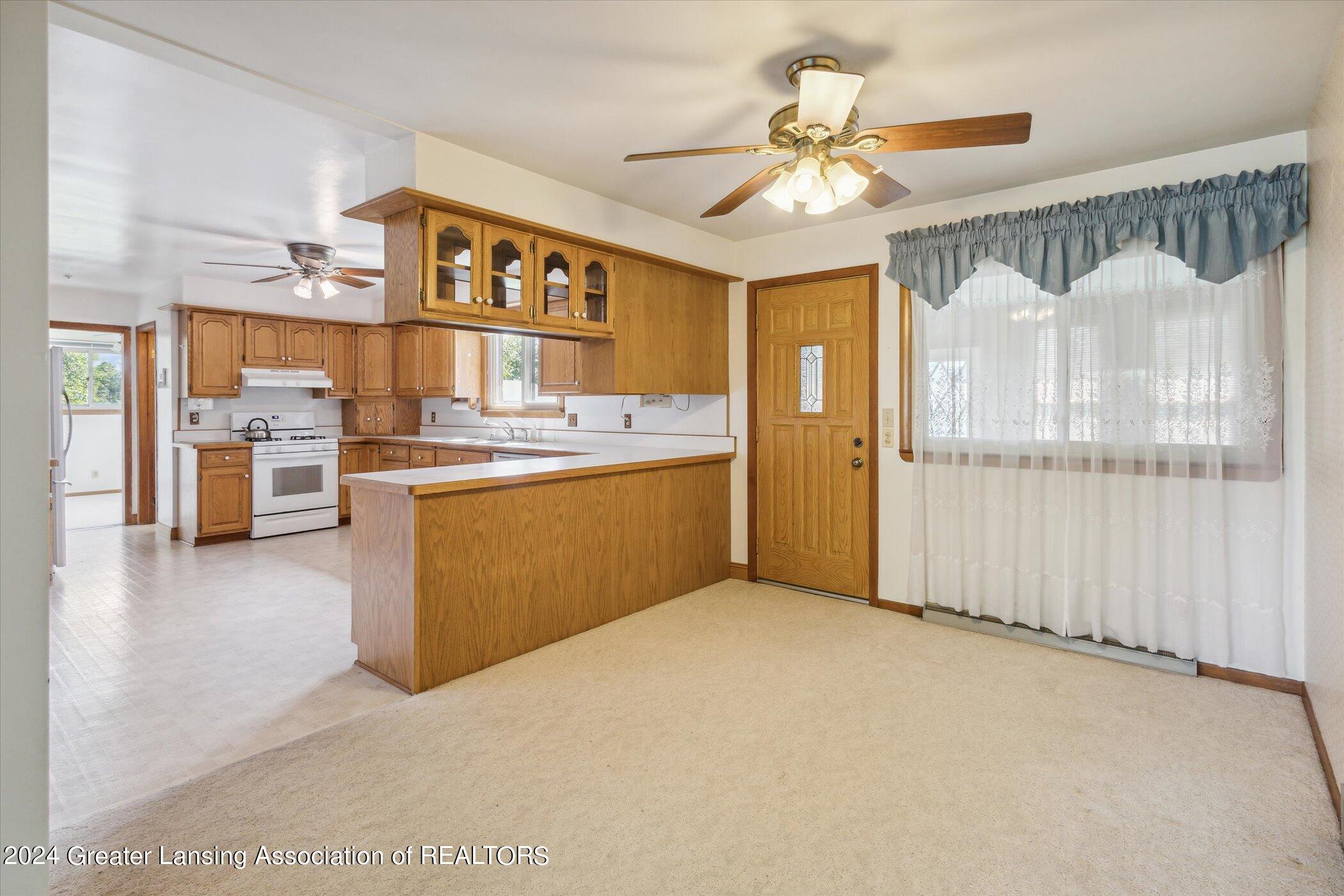 7041 West Howe Road Dewitt, MI 48820 - Photo 8 of 47 10-7041-W-Howe-Rd-DeWitt-MI-48820-Window