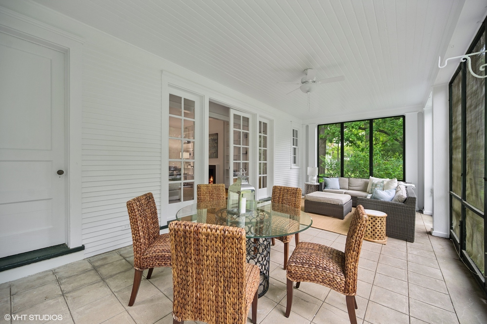 550 Oak Street Winnetka, IL 60093 - Photo 17 of 45 a living room with furniture and a window
