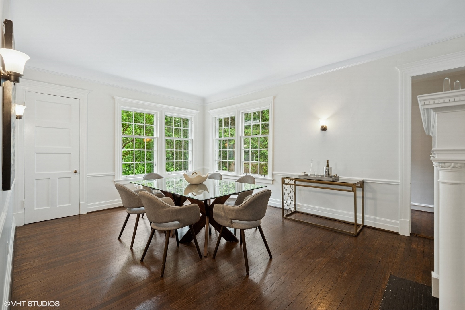550 Oak Street Winnetka, IL 60093 - Photo 18 of 45 a view of a dining room with furniture window and wooden floor