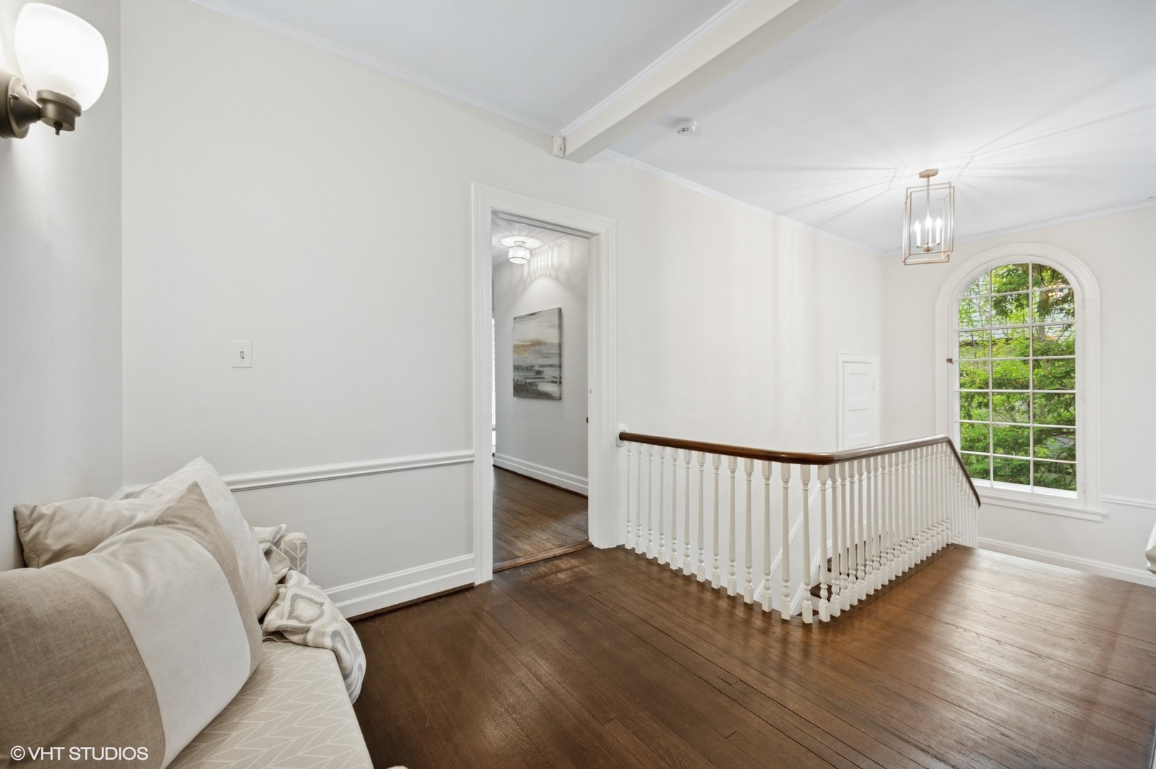 550 Oak Street Winnetka, IL 60093 - Photo 27 of 45 a bedroom with a bed and a window