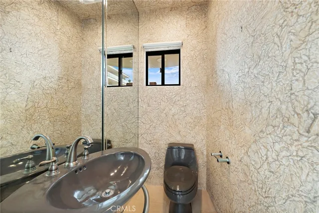 $29,500 | 715 Ocean Front, Laguna Beach, CA 92651