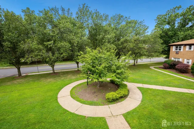 $299,900 | 55 Gill Lane, Unit 54, Iselin, NJ 08830