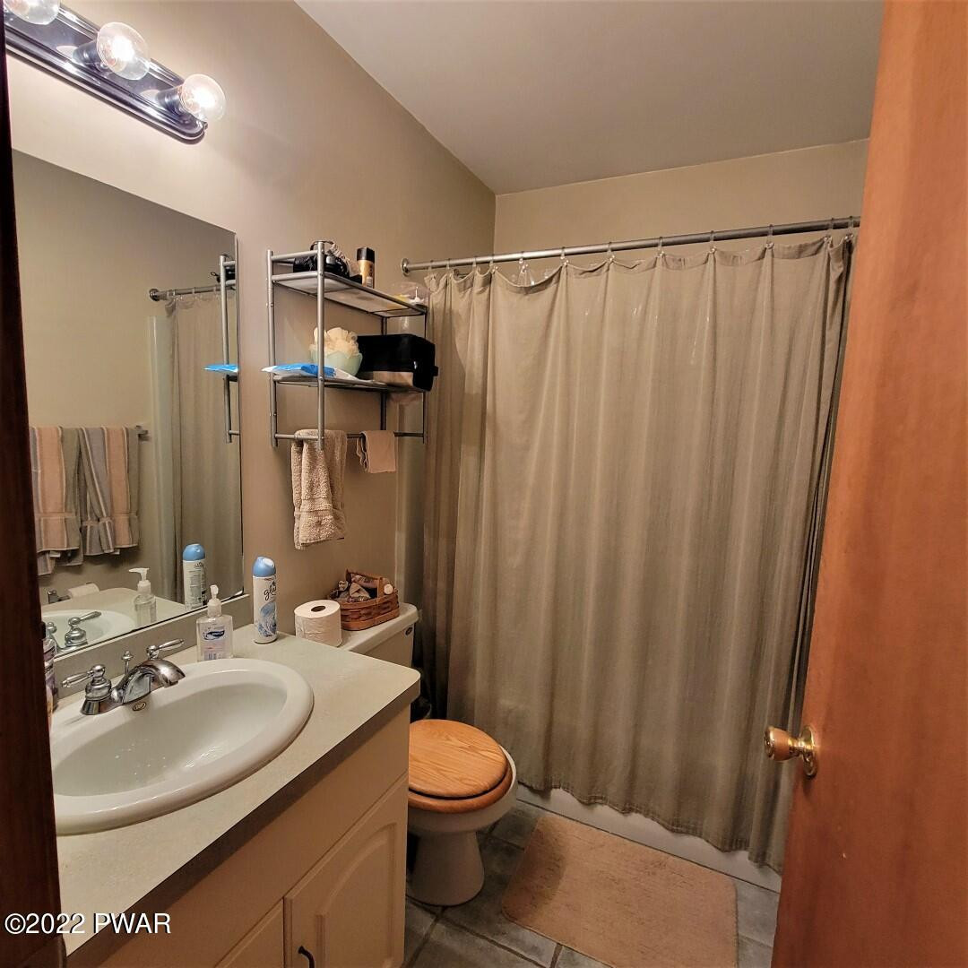 119 Robert Road Shohola, PA 18458 - Photo 15 of 18 BATHROOM