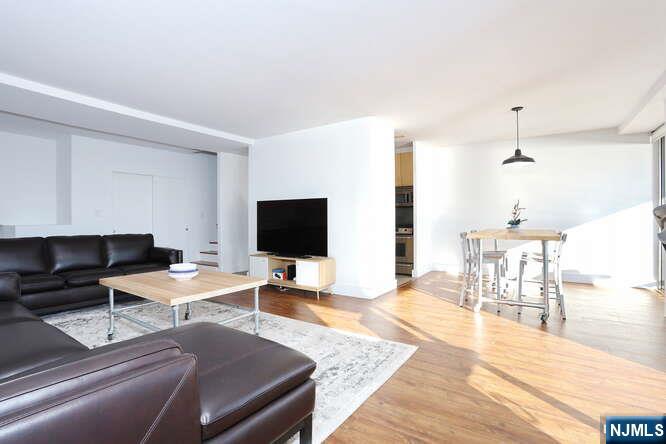 4 Horizon Road, Unit 1027 Fort Lee, NJ 07024 - Photo 13 of 38