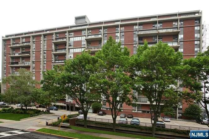 4 Horizon Road, Unit 1027 Fort Lee, NJ 07024 - Photo 35 of 38