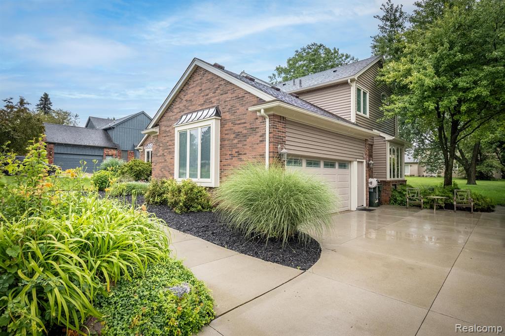 1285 Chaffer Drive Rochester Hills, MI 48306 - Photo 32 of 42 Gallery Image 32