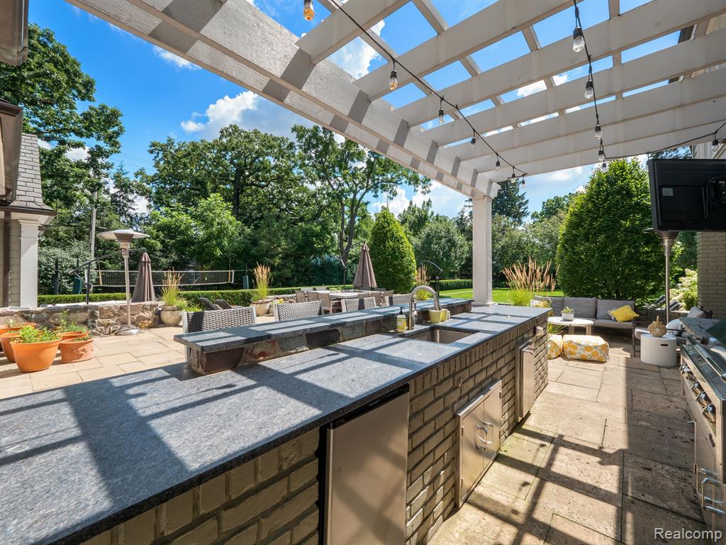 950 Waddington Road Bloomfield Hills, MI 48301 - Photo 48 of 60