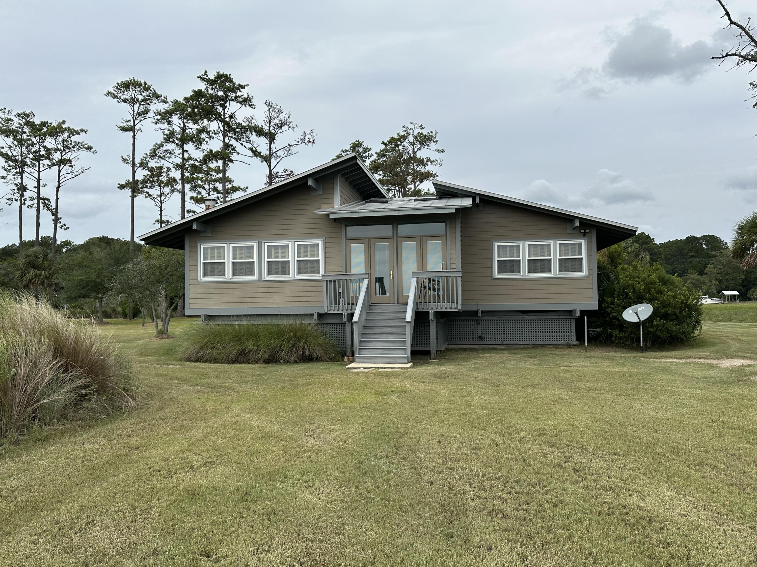 8821 Peters Point Road Edisto Island, SC 29438 - Photo 2 of 27 IMG_2208