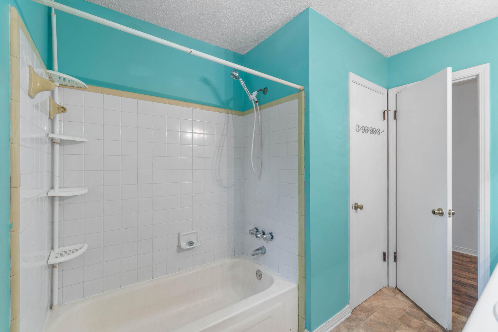 6476 Oakcrest Road Milton, FL 32570 - Photo 9 of 18 15-web-or-mls-Final-15