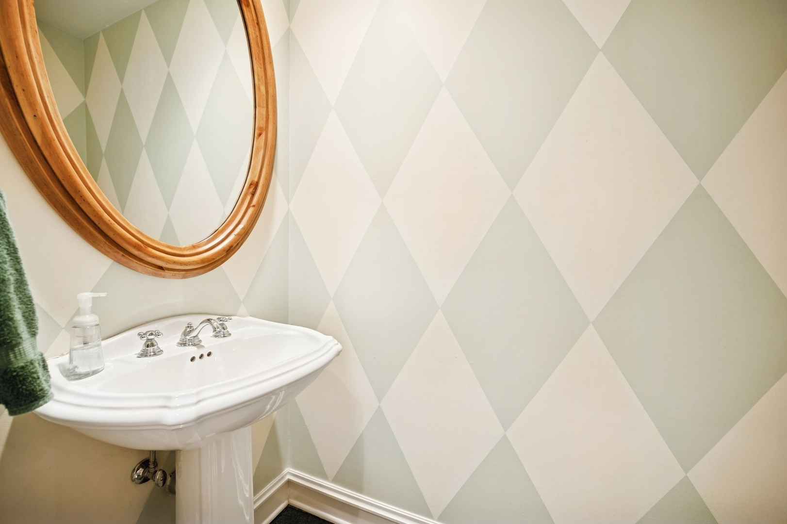 1054 Seneca Road Wilmette, IL 60091 - Photo 20 of 49 Gallery Image 20