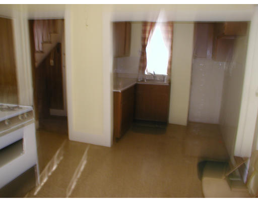 10 Dell Street Malden, MA 02148 - Photo 3 of 9