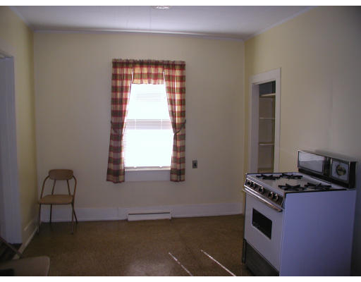 10 Dell Street Malden, MA 02148 - Photo 4 of 9