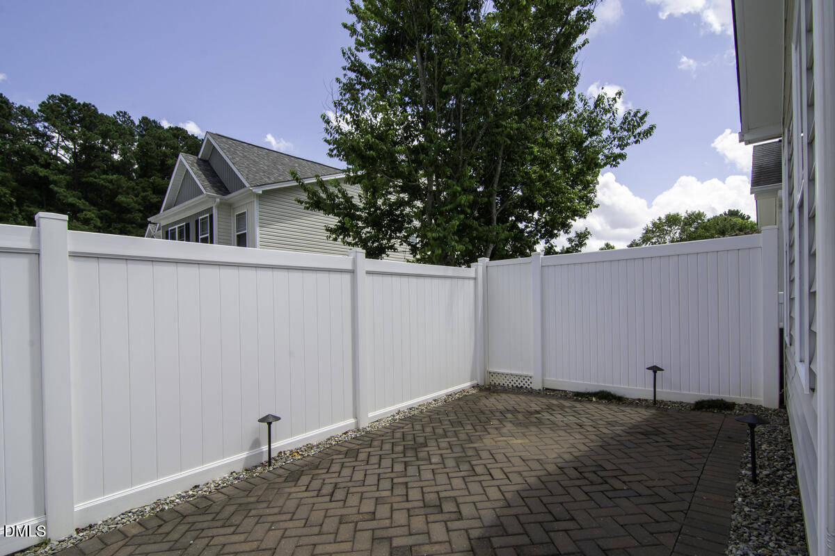 2503 Asher View Court Raleigh, NC 27606 - Photo 18 of 19 2503 Asher View Ct_www.scalaphotography.