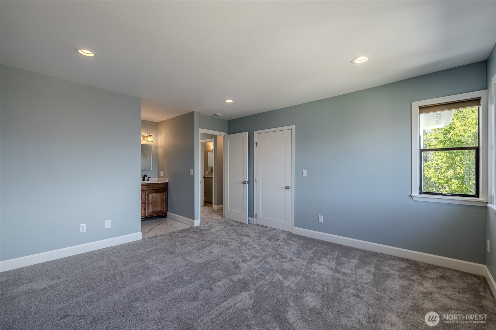 4124 Lakeview Place Chelan, WA 98816 - Photo 24 of 40 a view of an empty room with a window