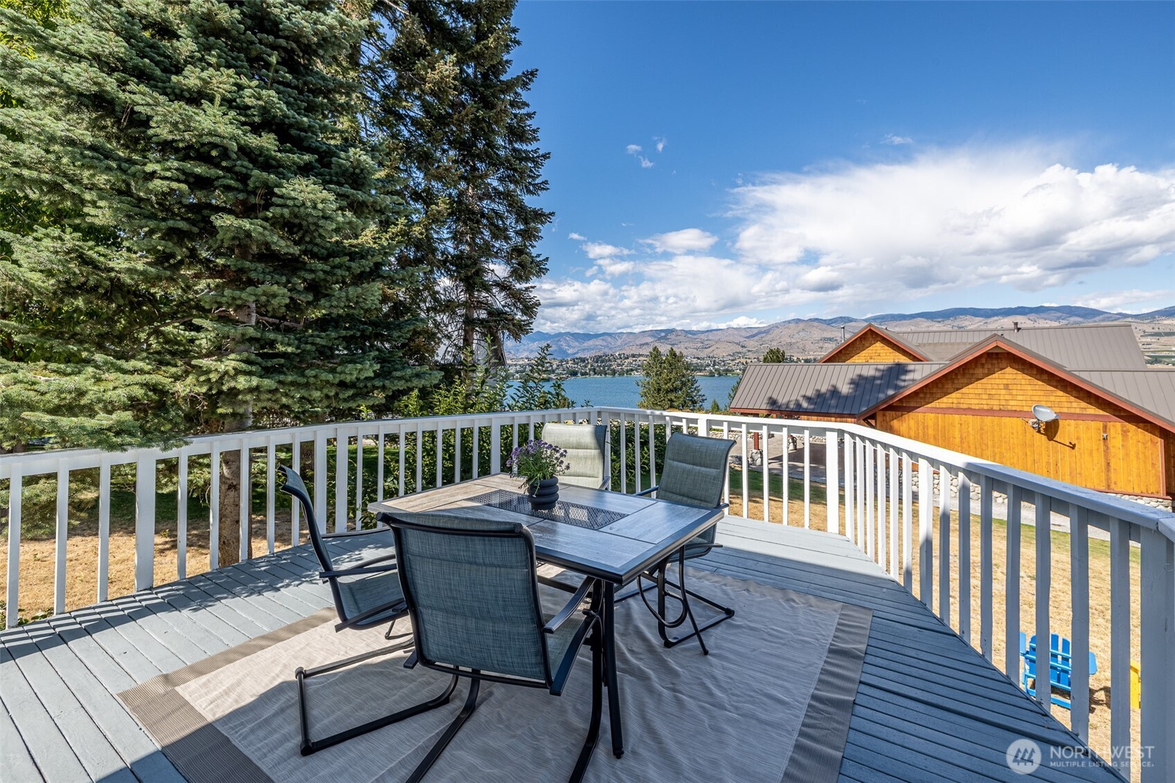 4124 Lakeview Place Chelan, WA 98816 - Photo 4 of 40 a view of a balcony with furniture