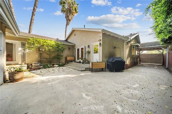 $1,775,000 | 5035 Greenbush Avenue, Sherman Oaks, CA 91423