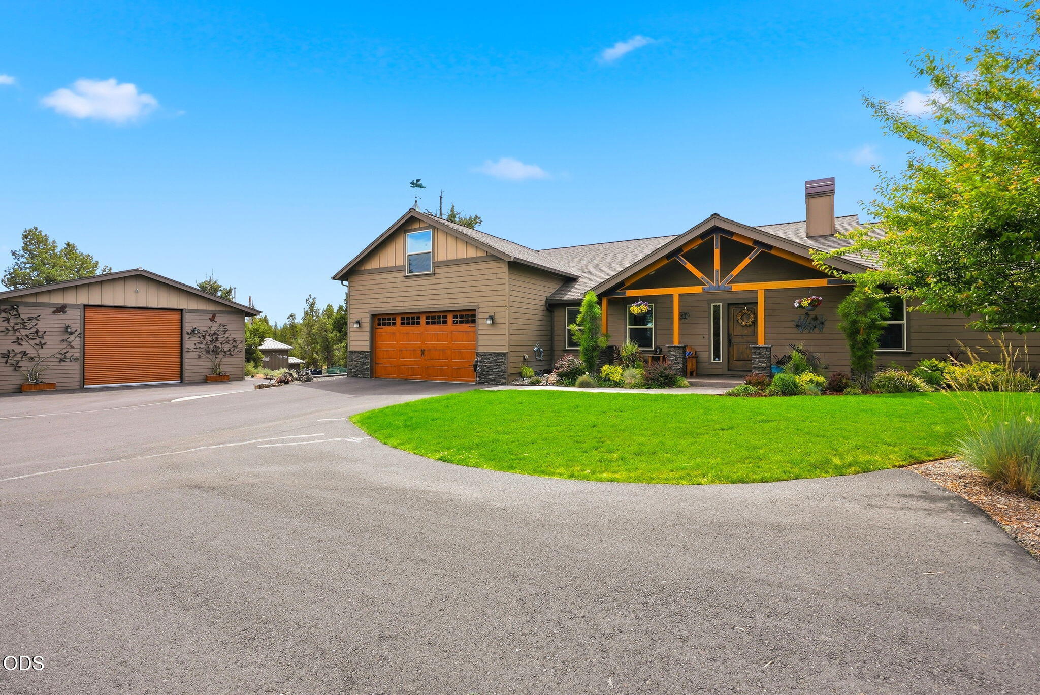 67295 Gist Road Bend, OR 97703 - Photo 6 of 57