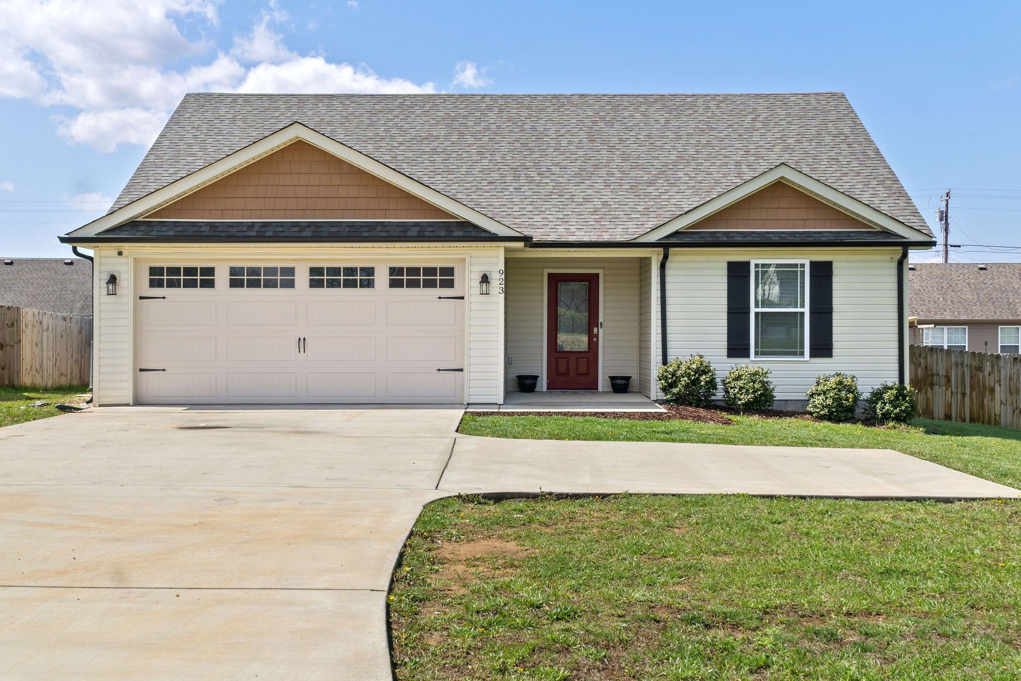 923 Hugh Hunter Road Oak Grove, KY 42262 - Photo 1 of 8 Gallery Image 1