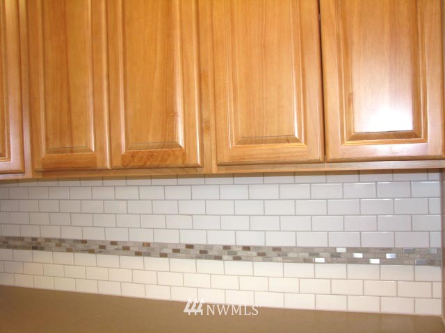 10751 Renton Avenue South Seattle, WA 98178 - Photo 5 of 15 Gallery Image 5
