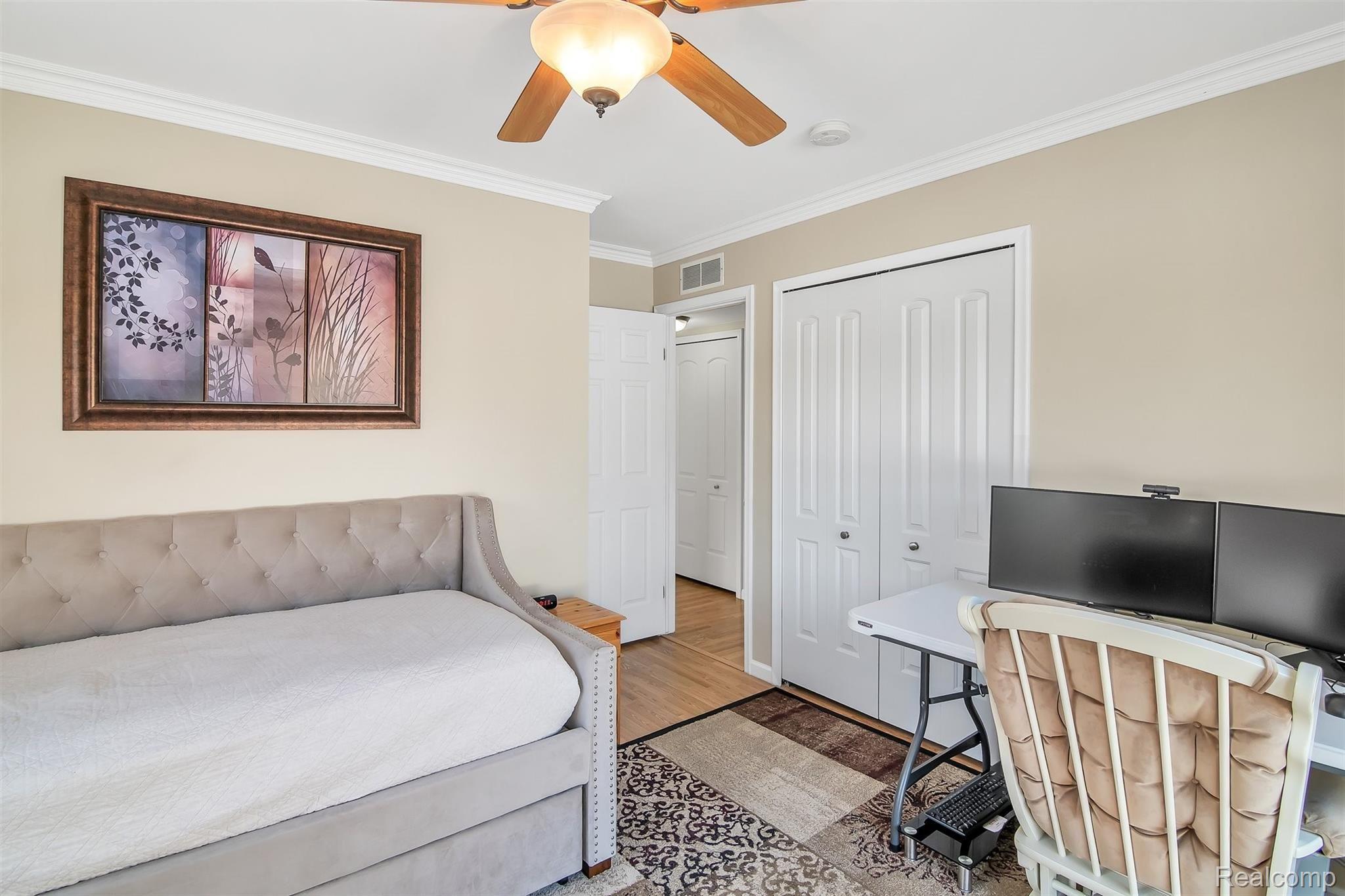 3677 Dearborn Avenue Rochester, MI 48309 - Photo 18 of 28 18-3677 Dearborn Ave-windowstill-real-estate-photography-18.jpg
