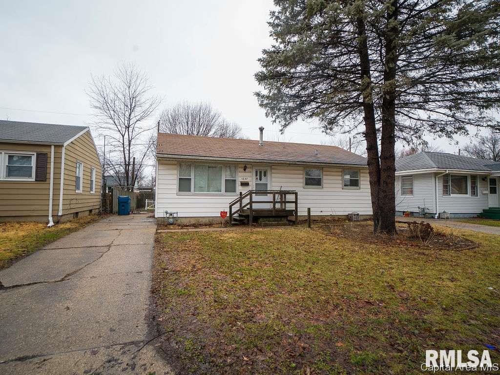 1637 North 19th Street Springfield, IL 62702 - Photo 1 of 9