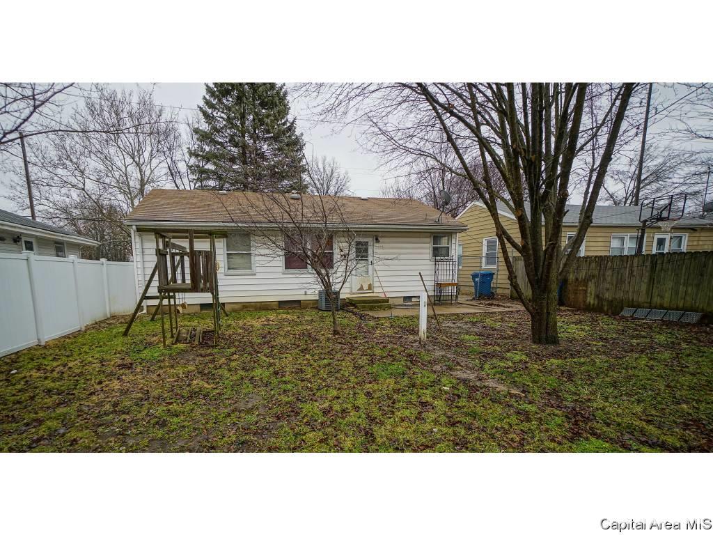 1637 North 19th Street Springfield, IL 62702 - Photo 3 of 9