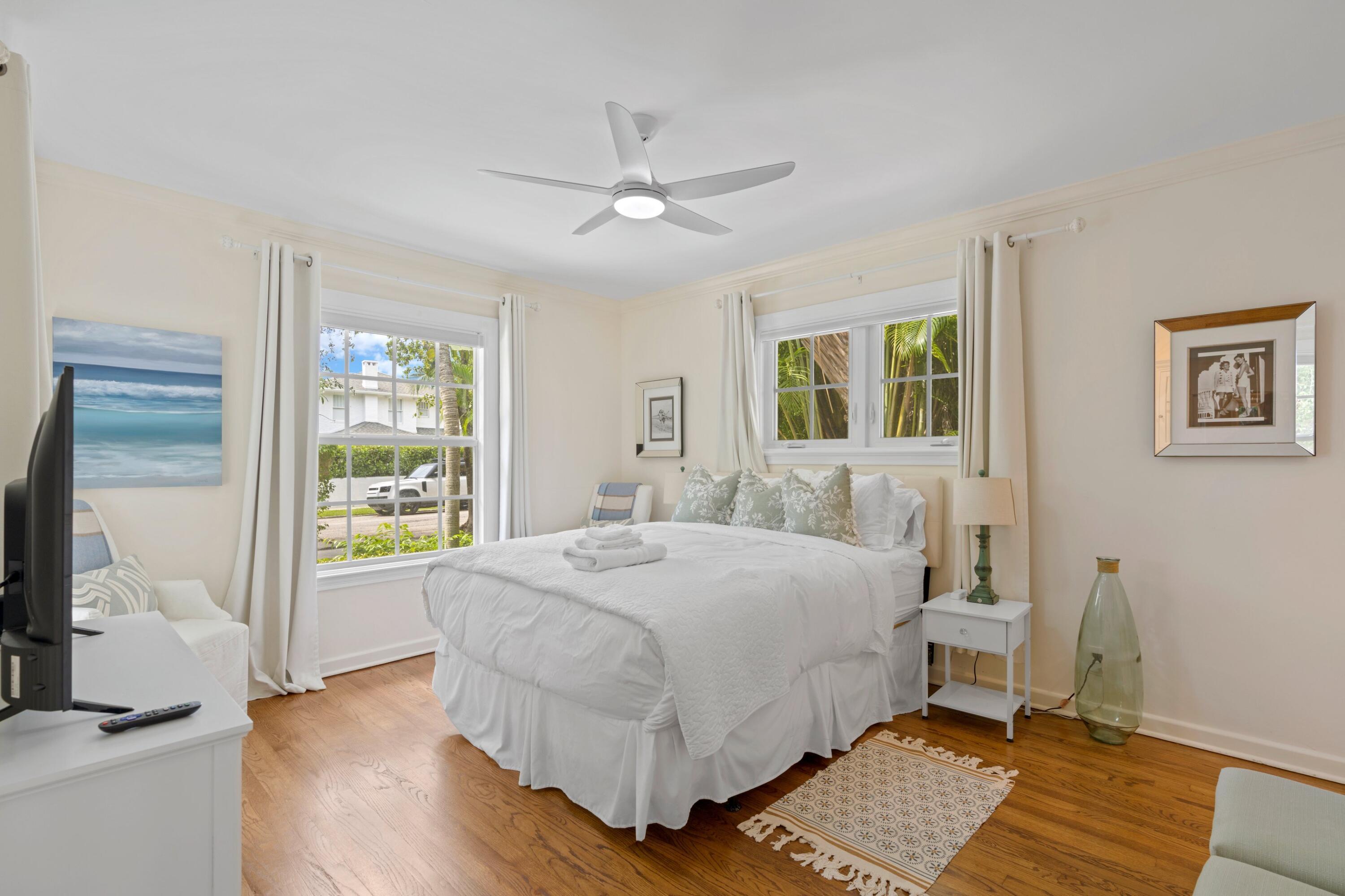 733 Sunset Road West Palm Beach, FL 33401 - Photo 16 of 32 Bedroom 2