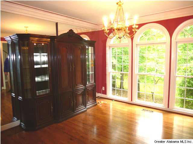 112 Windsor Circle Pelham, AL 35124 - Photo 4 of 32