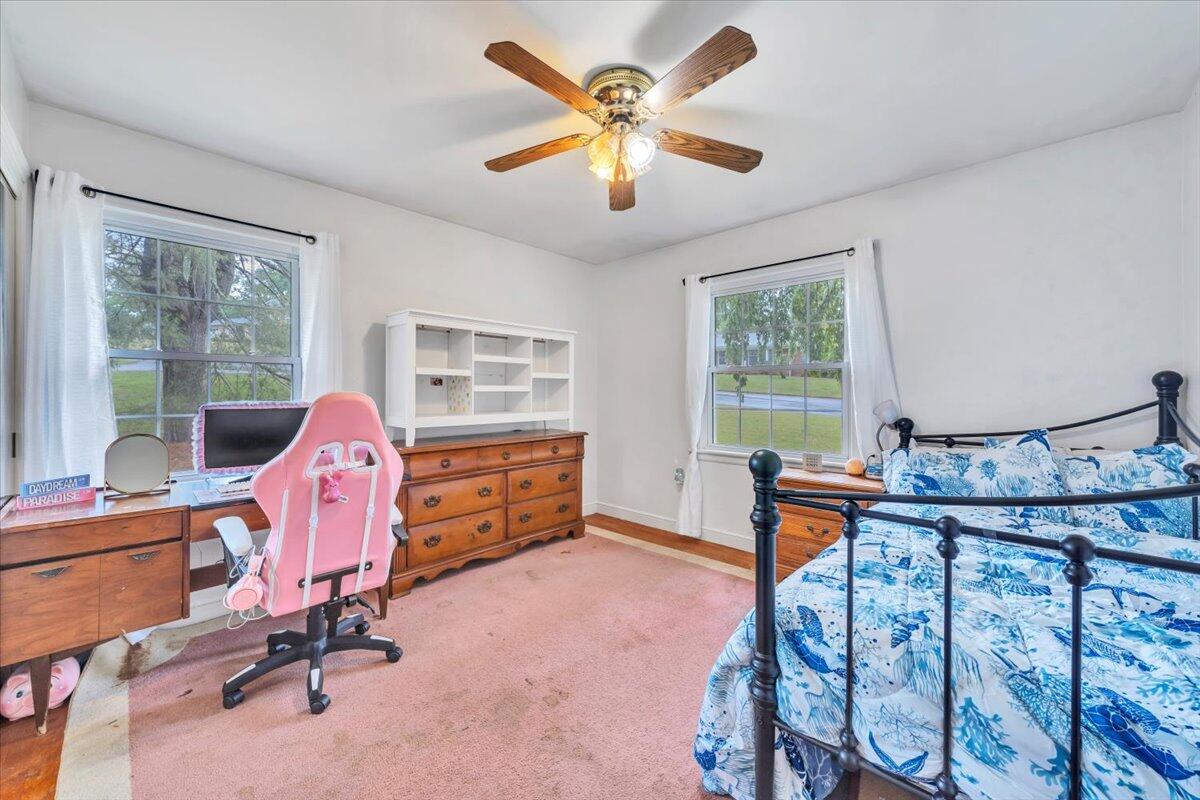4508 Rosecrest Road Roanoke, VA 24018 - Photo 16 of 39 Upstairs Bedroom 2