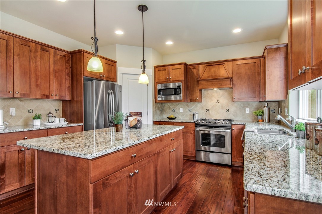 4100 Northeast 2nd Place Renton, WA 98059 - Photo 9 of 25