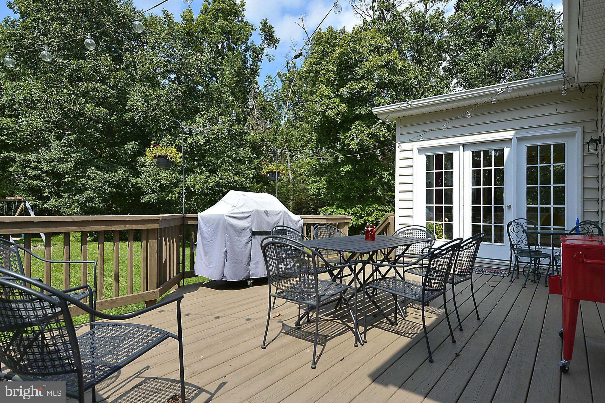 9621 Watkins Road Gaithersburg, MD 20882 - Photo 29 of 30 Exterior (Rear)