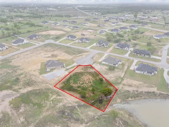 $122,900 | 905 Medaris Way, Azle, TX 76020