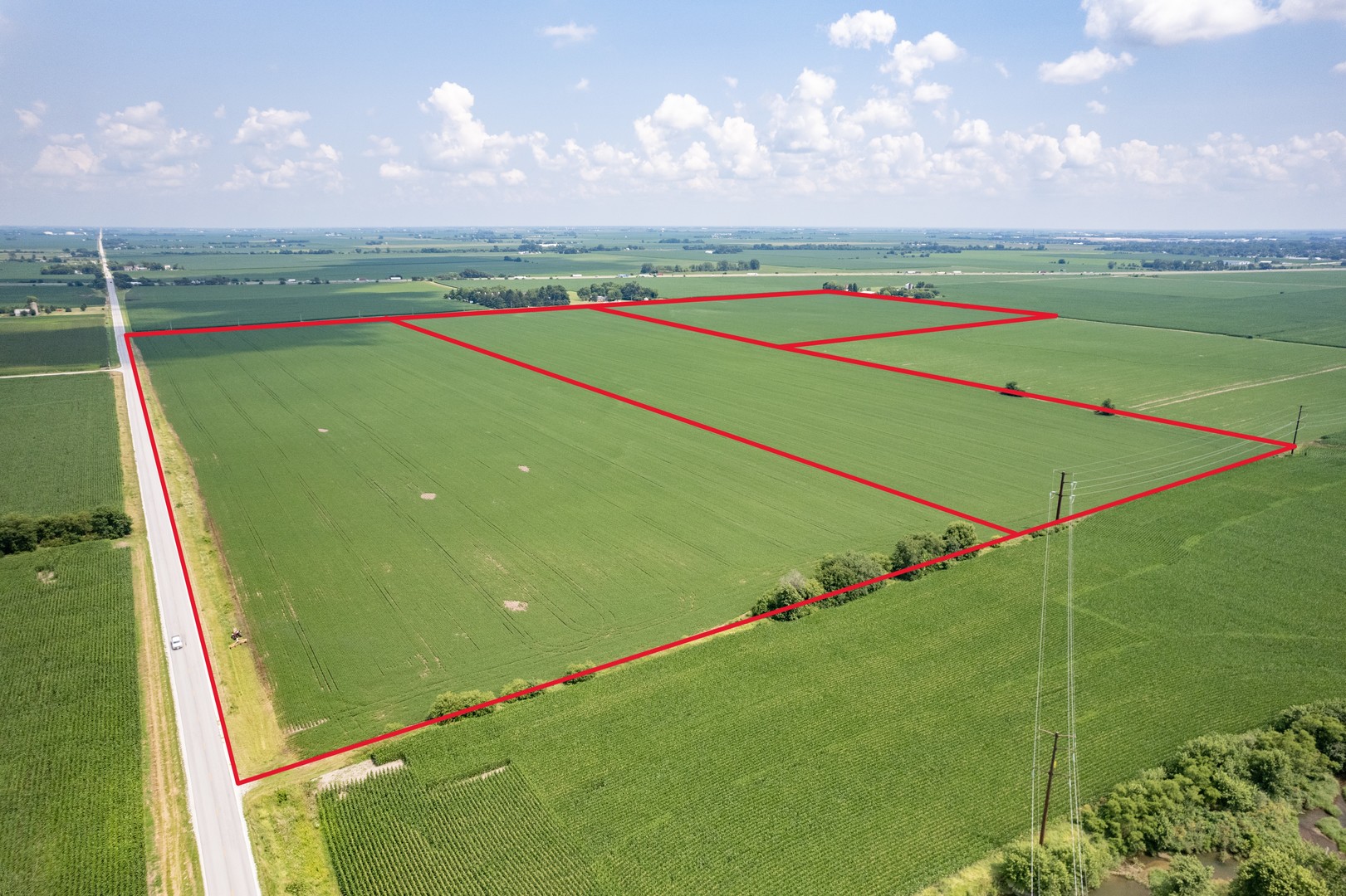 11950 North 2000E Road Manteno, IL 60950 - Photo 2 of 5 a view of an outdoor space and balcony