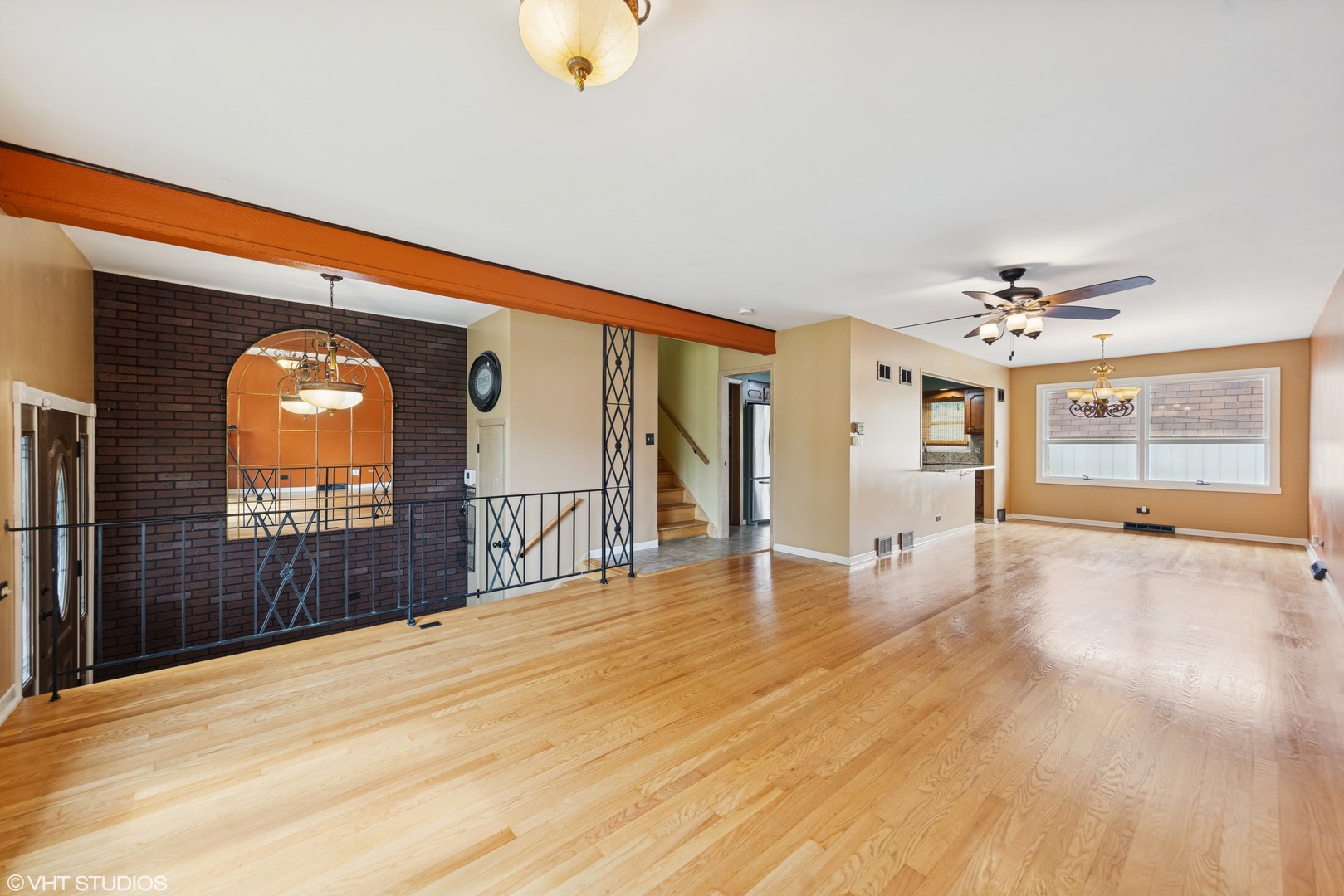 1826 Coolidge Avenue Berkeley, IL 60163 - Photo 3 of 15 a view of livingroom and a hallway