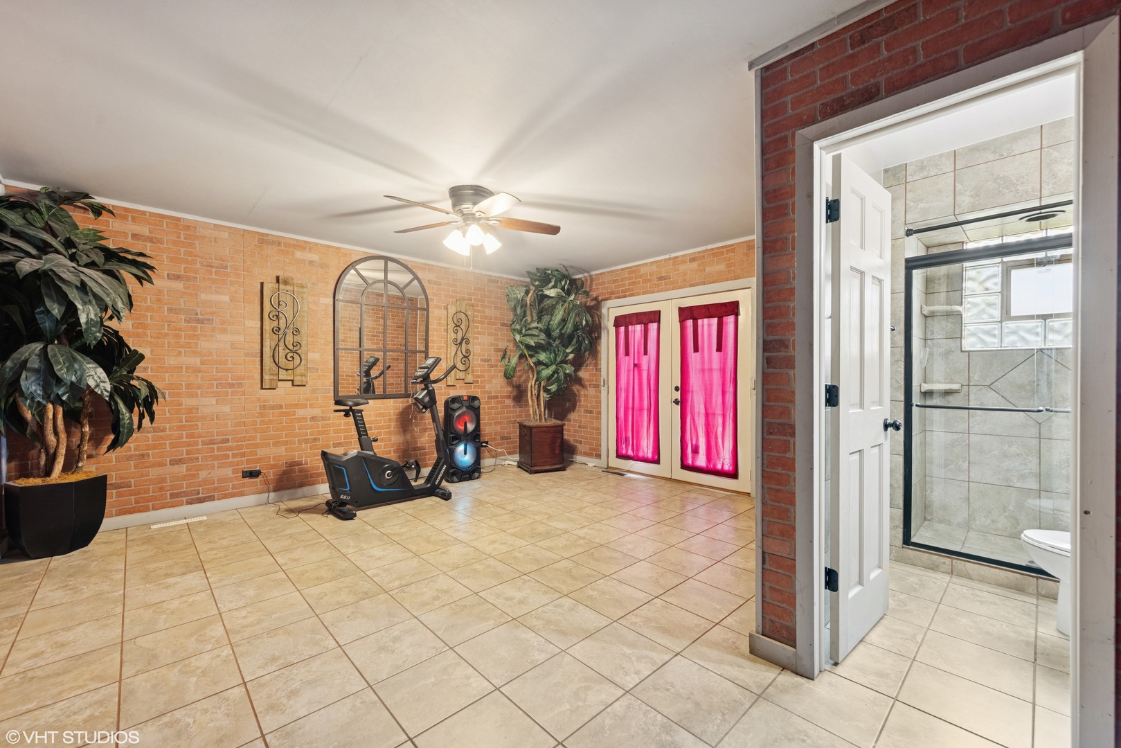 1826 Coolidge Avenue Berkeley, IL 60163 - Photo 8 of 15 a view of a entryway door of the house