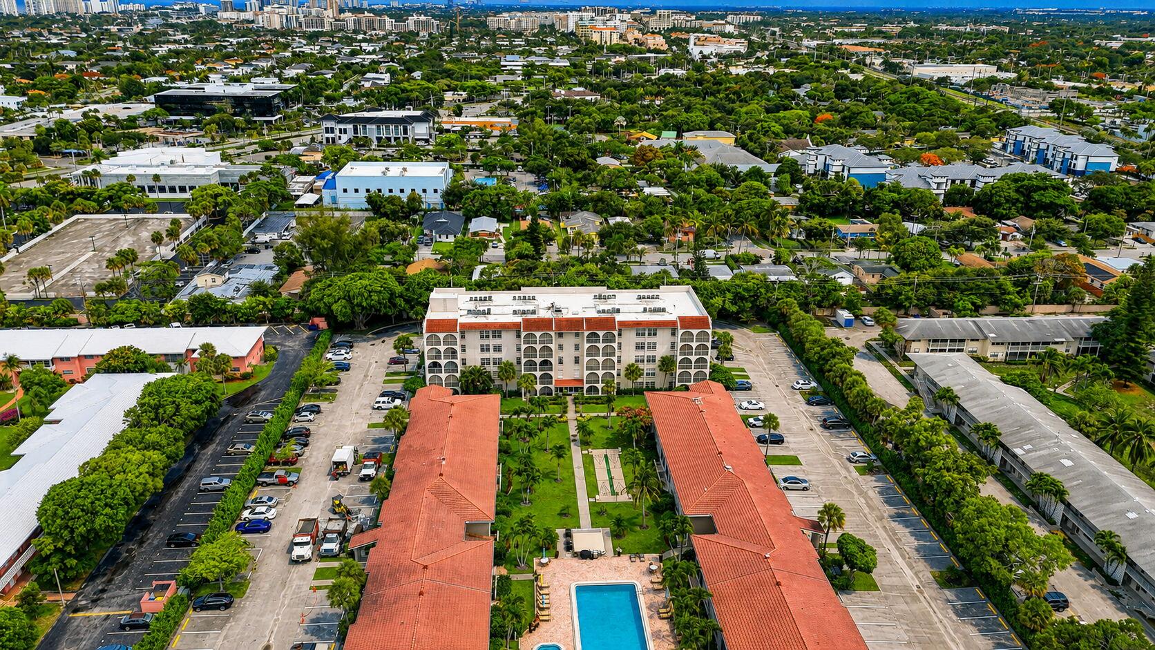 250 Northeast 20th Street, Unit 5230 Boca Raton, FL 33431 - Photo 41 of 53 43-web-or-mls-250 NE 20th 523S (10)