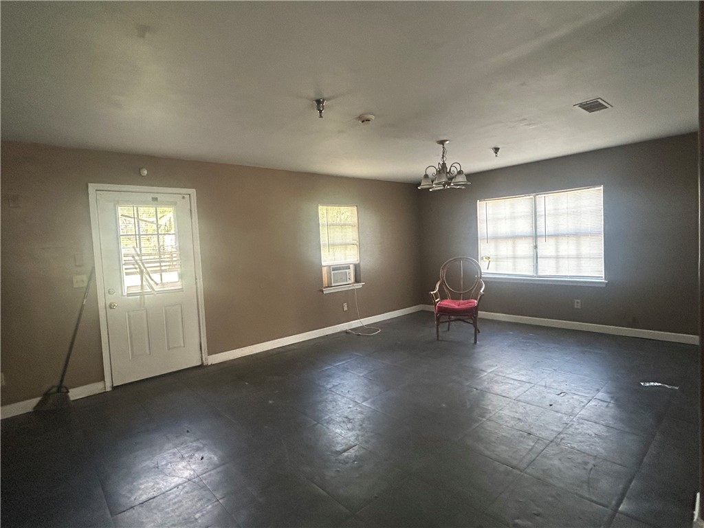 2005 R Street Brunswick, GA 31520 - Photo 9 of 36