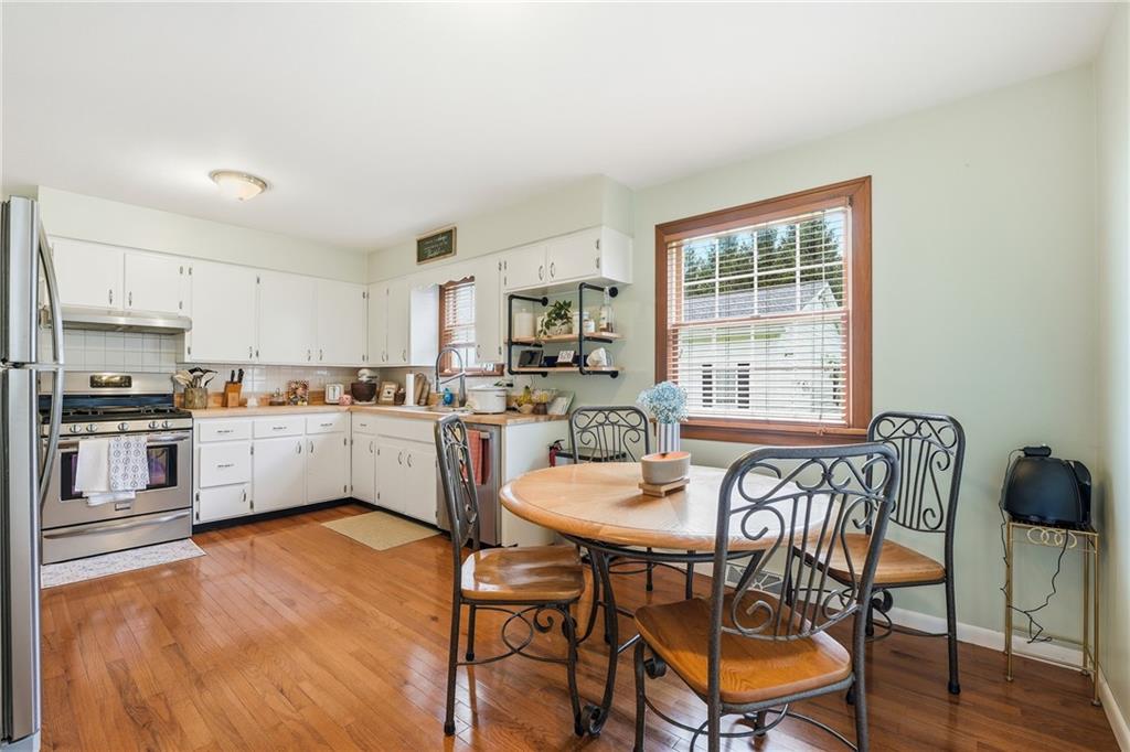 323 Brewster Road New Castle, PA 16102 - Photo 5 of 9 Gallery Image 5