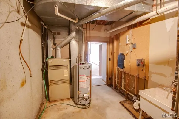 $228,000 | 238 North High Street, Carlinville, IL 62626