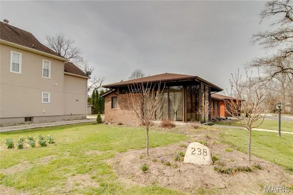 $228,000 | 238 North High Street, Carlinville, IL 62626