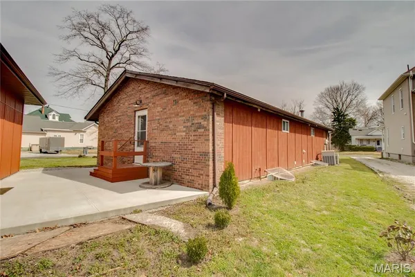 $228,000 | 238 North High Street, Carlinville, IL 62626