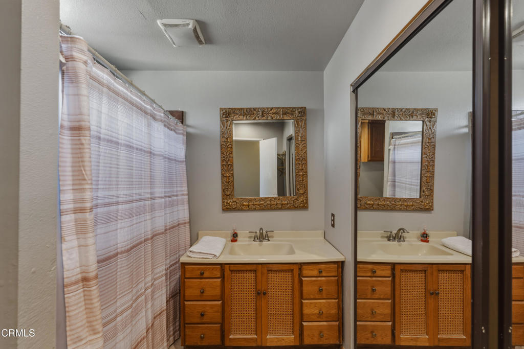 164 Harding Avenue Oxnard, CA 93030 - Photo 19 of 28