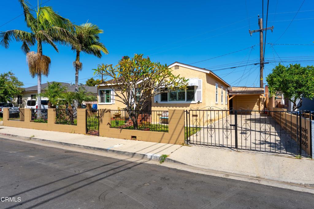 164 Harding Avenue Oxnard, CA 93030 - Photo 2 of 28