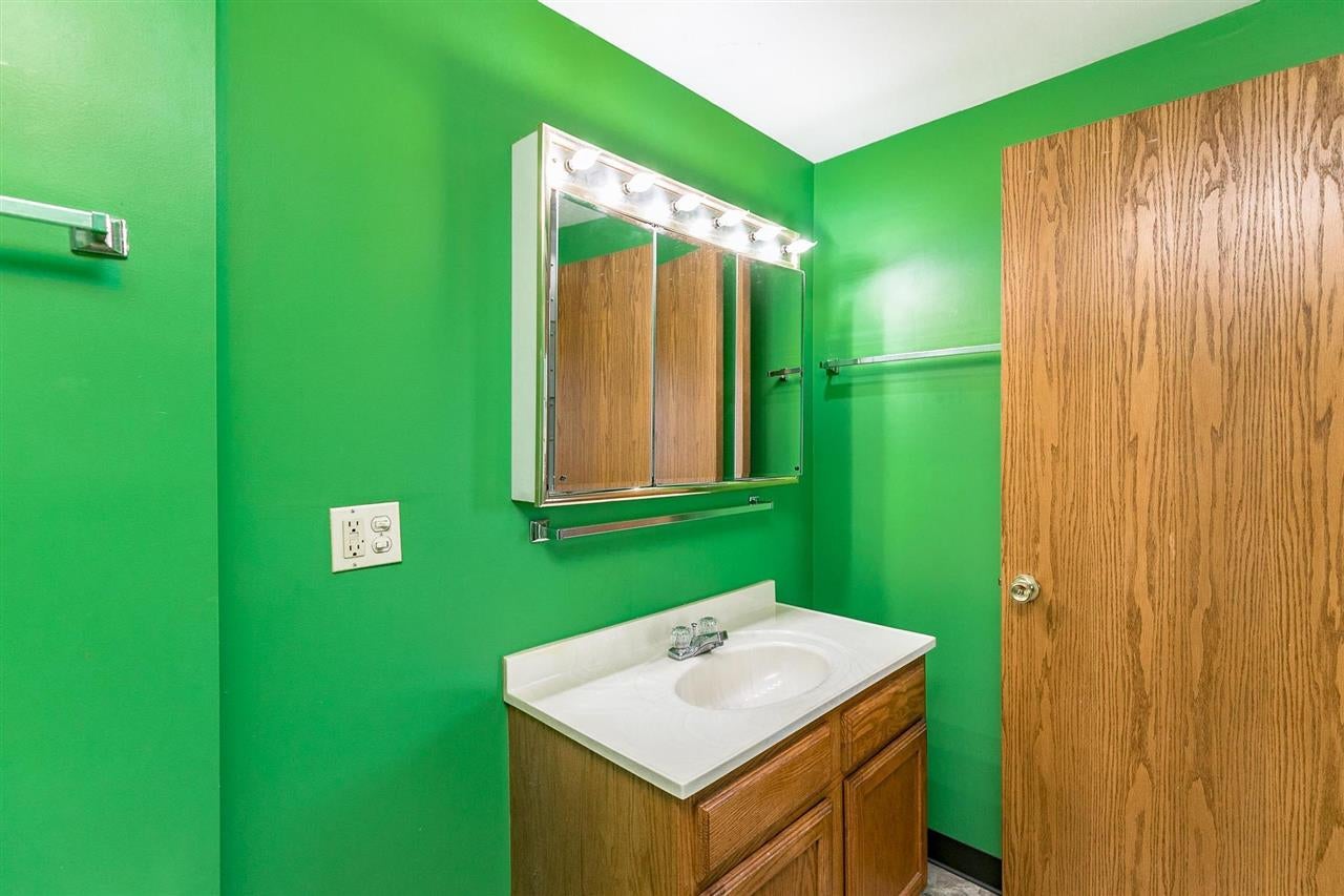1931 Mt Vernon Road Southeast Cedar Rapids, IA 52403 - Photo 14 of 38 Gallery Image 14