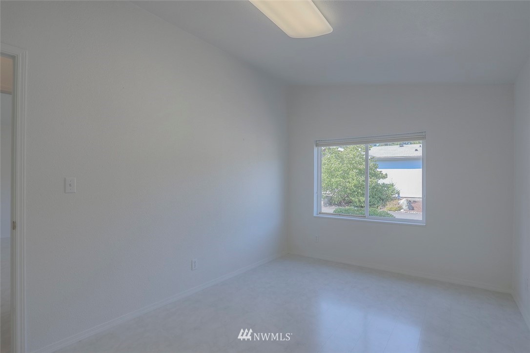 1118 Park Circle Bothell, WA 98021 - Photo 14 of 25