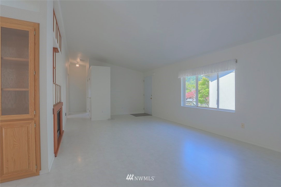 1118 Park Circle Bothell, WA 98021 - Photo 8 of 25